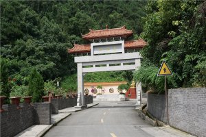 大门背面