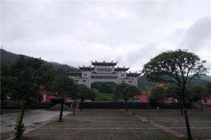 大门