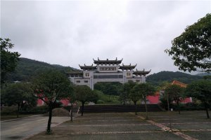 大门